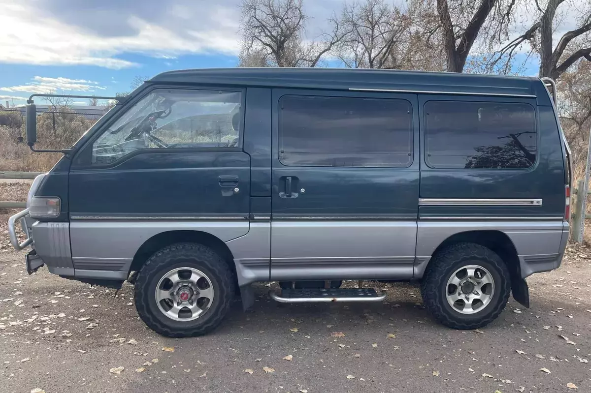 1991 imported Mitsubishi Delica Starwagon L300 Turbo Diesel. 1991 Mitsubishi Other