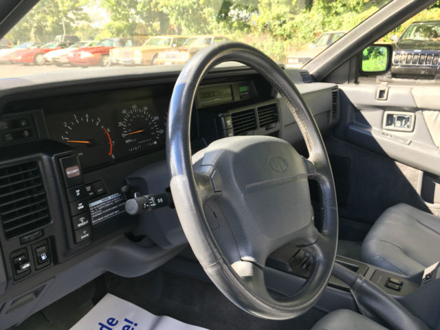 1991 Infiniti M30 Base Convertible 2-Door - photo 9