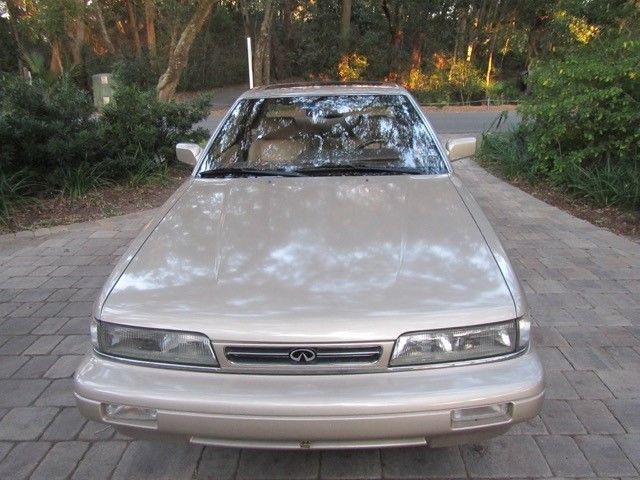 1991 Infiniti M30 - photo 3