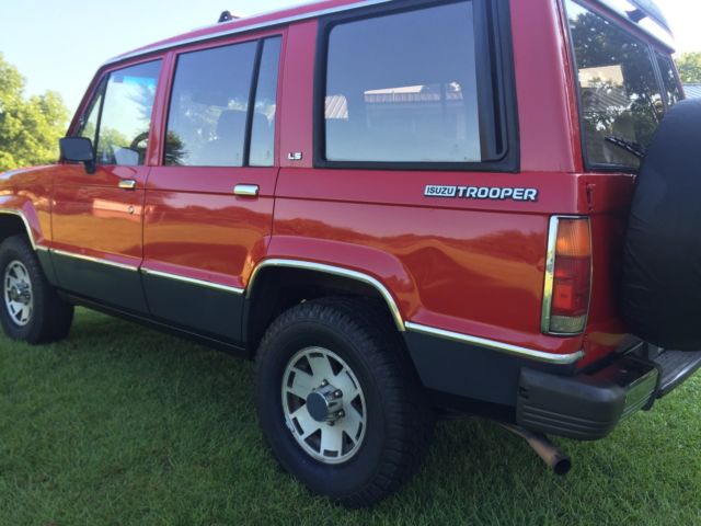 1991 Isuzu Trooper LS - photo 4