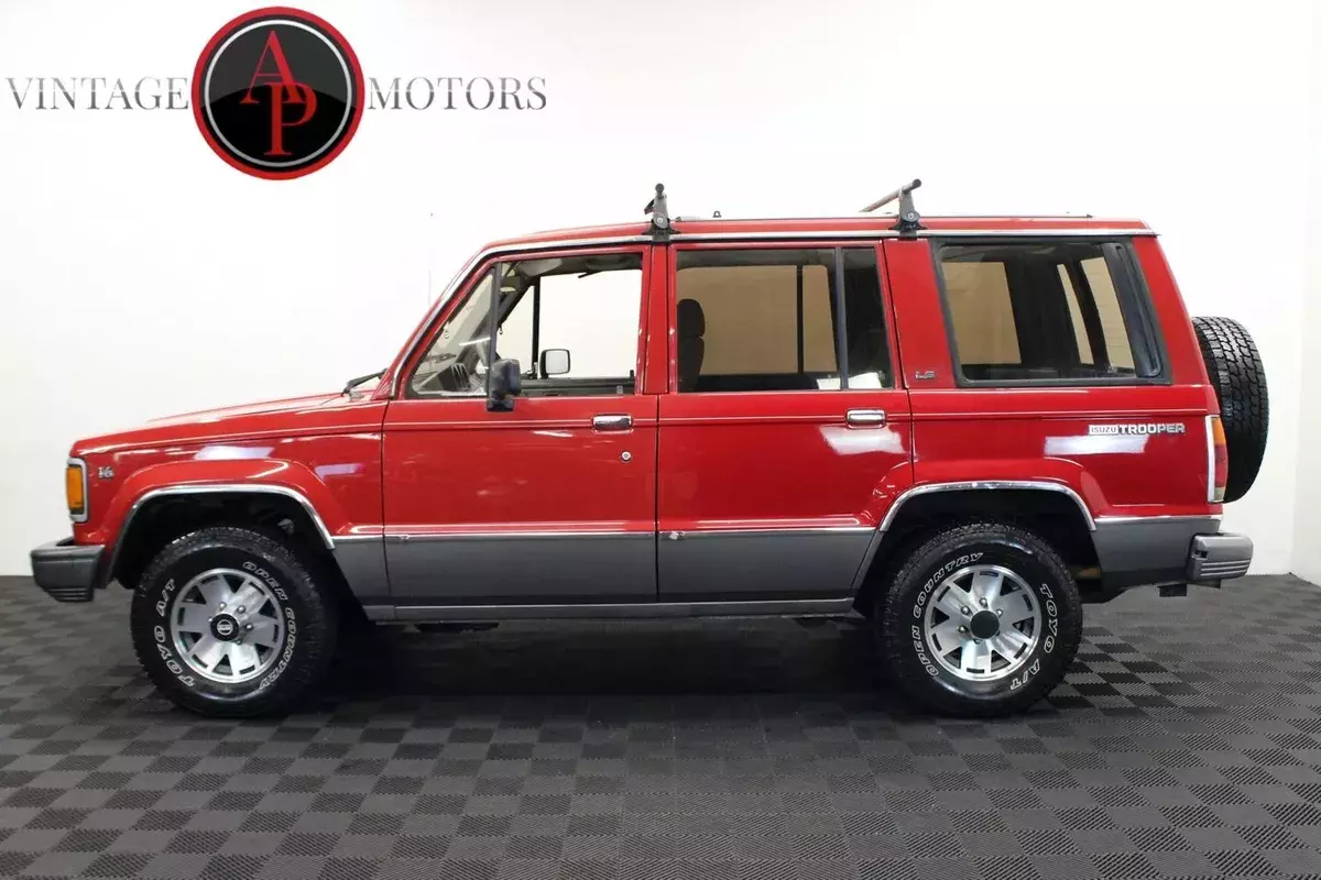 1991 Isuzu Trooper LS Rebuilt Engine 4 Wheel Drive 1991 Isuzu Trooper LS Rebuilt Engine 4 Wheel Drive
