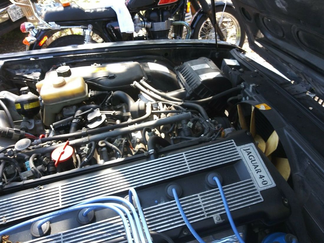 1991 Jaguar XJ - photo 2