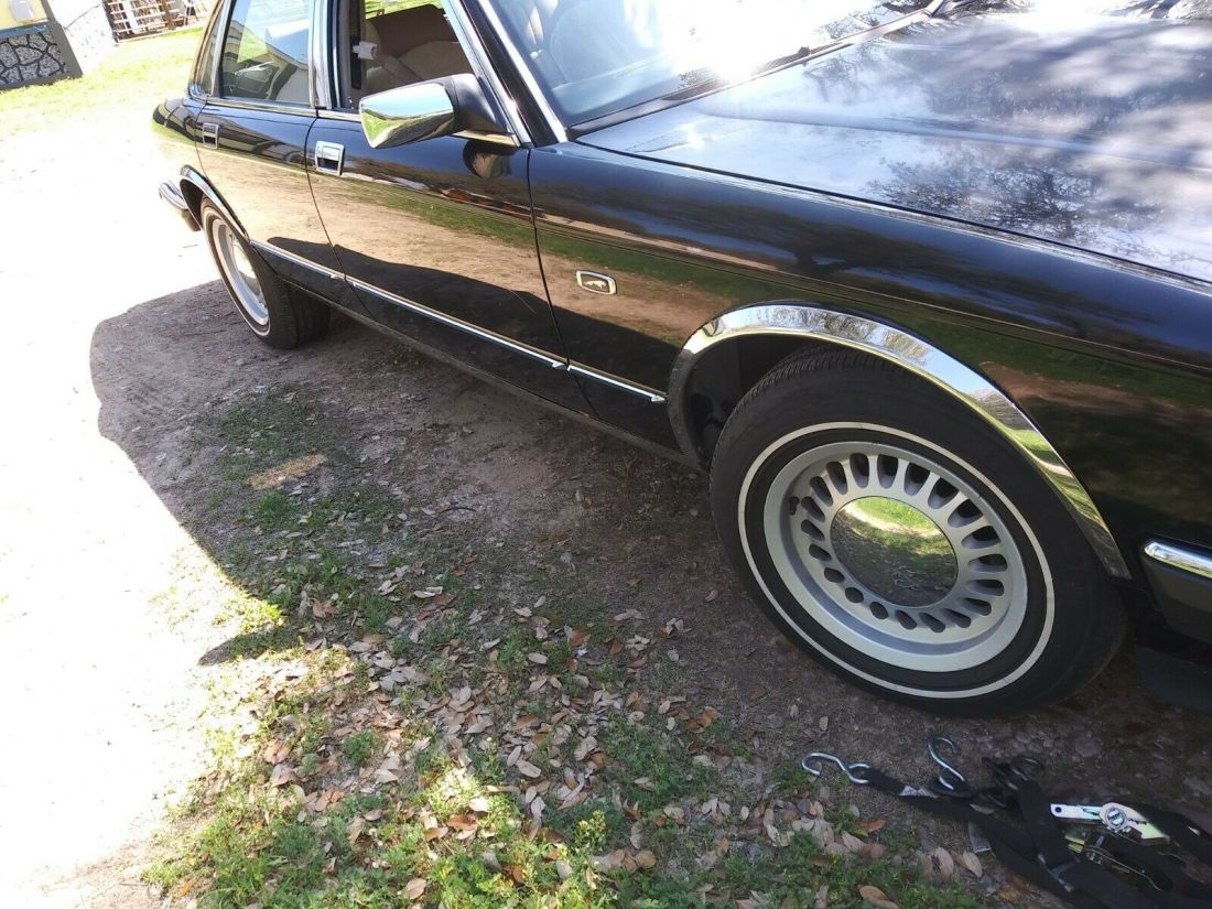 1991 Jaguar XJ - photo 6