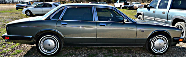 1991 Jaguar XJ6 Executive Sedan 4-Door 4.0L 1991 Jaguar XJ6 XJ-Series XJ6 Vanden Plas 4DR