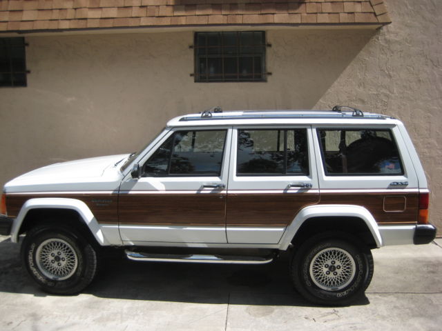 1991 Jeep Cherokee 4X4 BRIARWOOD 4D 4WD - photo 3