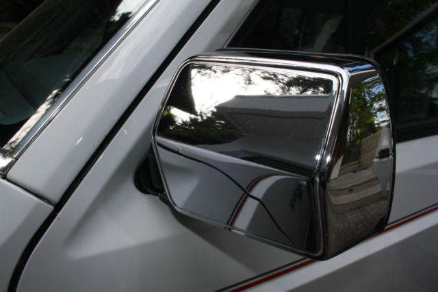 1991 Jeep Cherokee Laredo Sport Utility 4-Door - photo 8