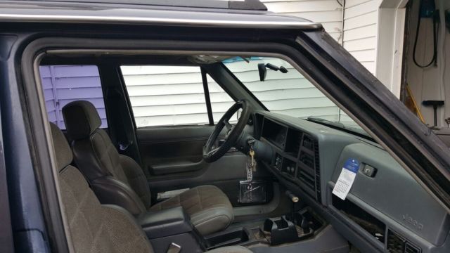 1991 Jeep Cherokee Laredo 4X4 - photo 12