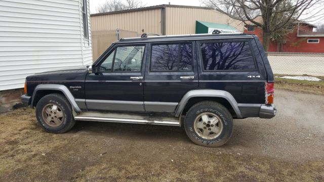 1991 Jeep Cherokee Laredo 4X4 - photo 4