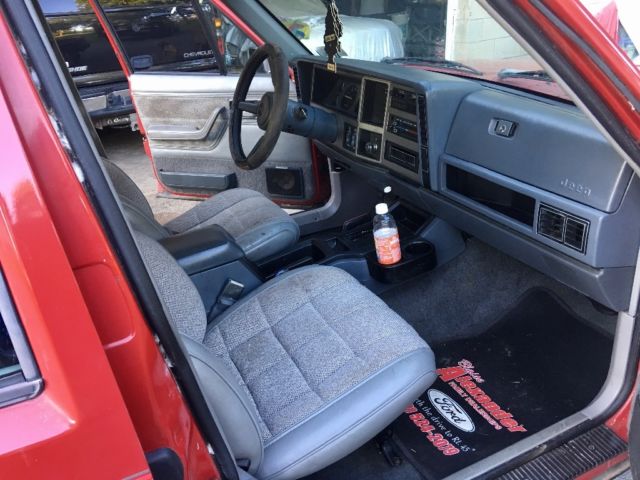 1991 Jeep Cherokee Laredo - photo 9