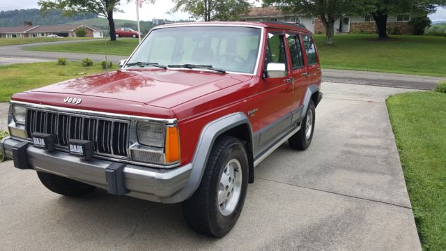 1991 Jeep Cherokee Laredo Sport Utility 4-Door - photo 3