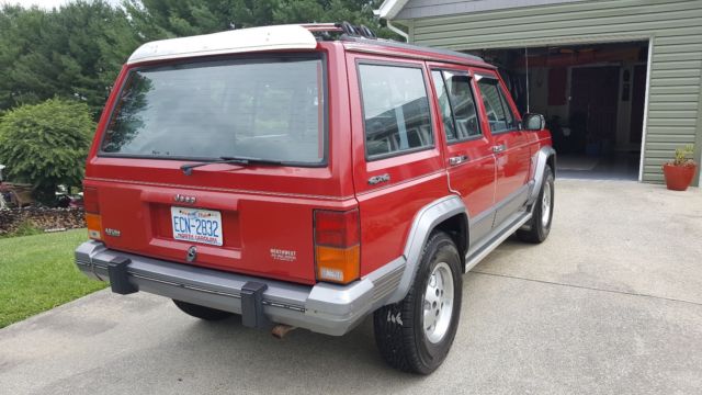 1991 Jeep Cherokee Laredo Sport Utility 4-Door - photo 4