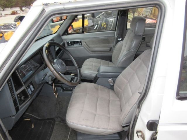 1991 Jeep Cherokee LAREDO - photo 5