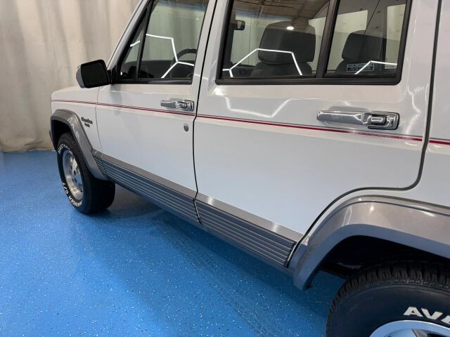 1991 Jeep Cherokee Laredo 4D SUV 4WD - photo 11