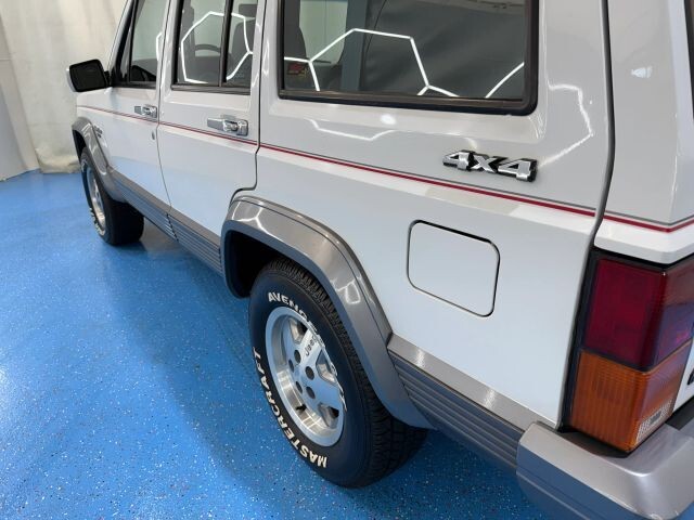 1991 Jeep Cherokee Laredo 4D SUV 4WD - photo 12