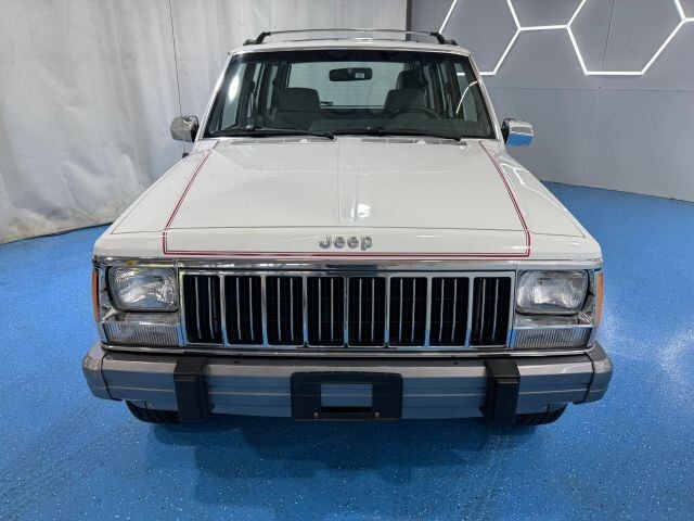 1991 Jeep Cherokee Laredo 4D SUV 4WD - photo 2