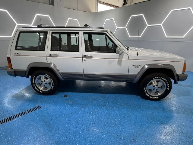 1991 Jeep Cherokee Laredo 4D SUV 4WD - photo 8