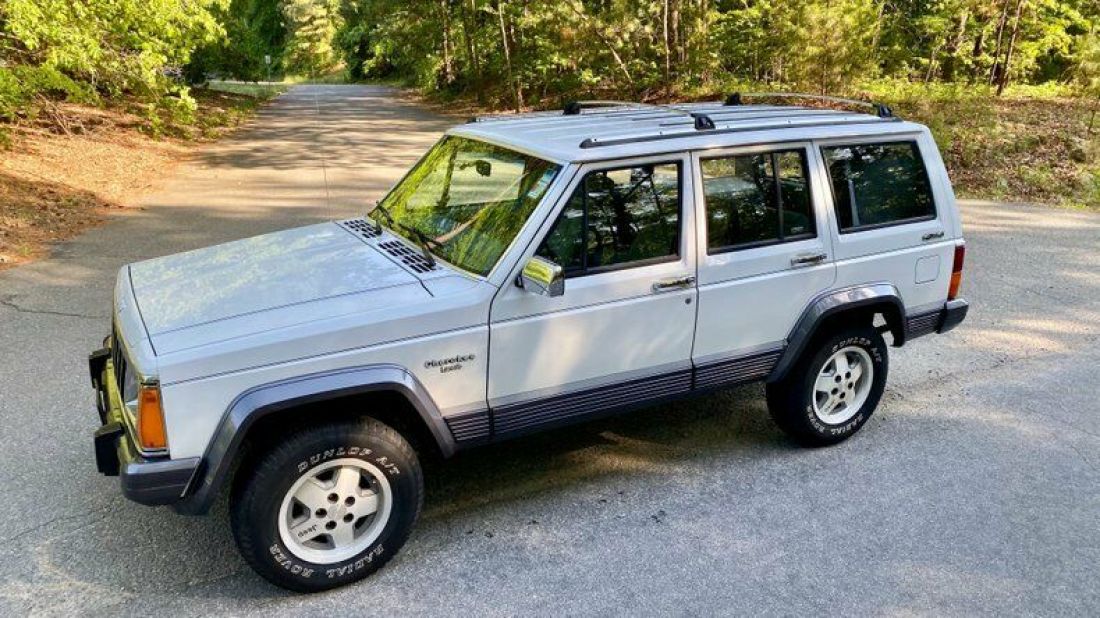 1991 Jeep Cherokee 4dr Wagon Laredo 4WD - photo 4