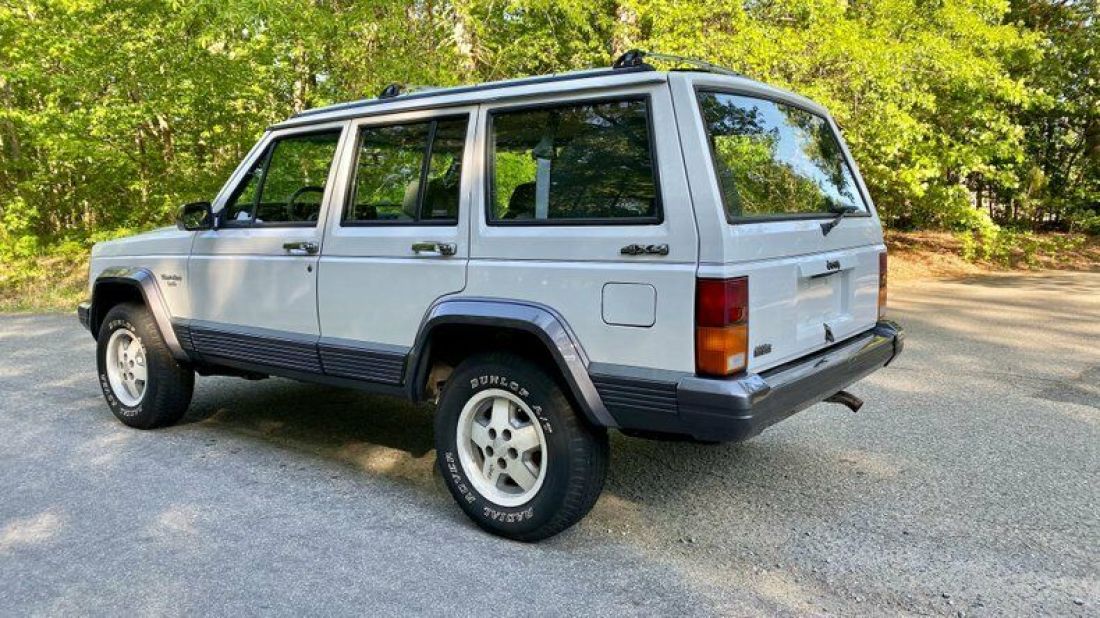 1991 Jeep Cherokee 4dr Wagon Laredo 4WD - photo 7
