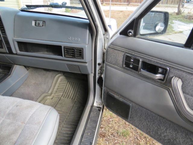 1991 Jeep Cherokee Laredo - photo 7
