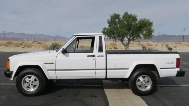 1991 Jeep Comanche Pioneer 4X4 4.0 HO! 5 SPEED! CLEAN 148,048 MILES! - photo 3