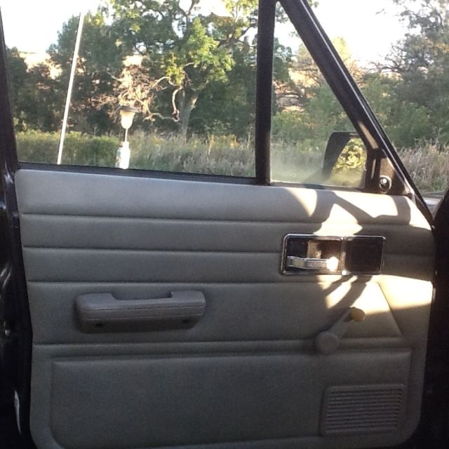 1991 Jeep Comanche Base Standard Cab Pickup 2-Door - photo 5