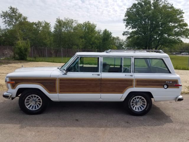 1991 Jeep Grand Wagoneer 104622 miles, Sunroof, Well Maintained. 1991 Jeep Wagoneer 4Dr Wagon