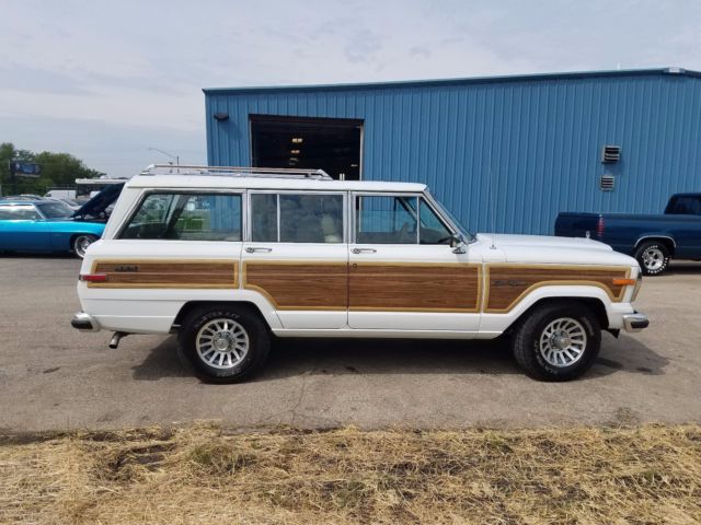 1991 Jeep Wagoneer 4Dr Wagon - photo 4