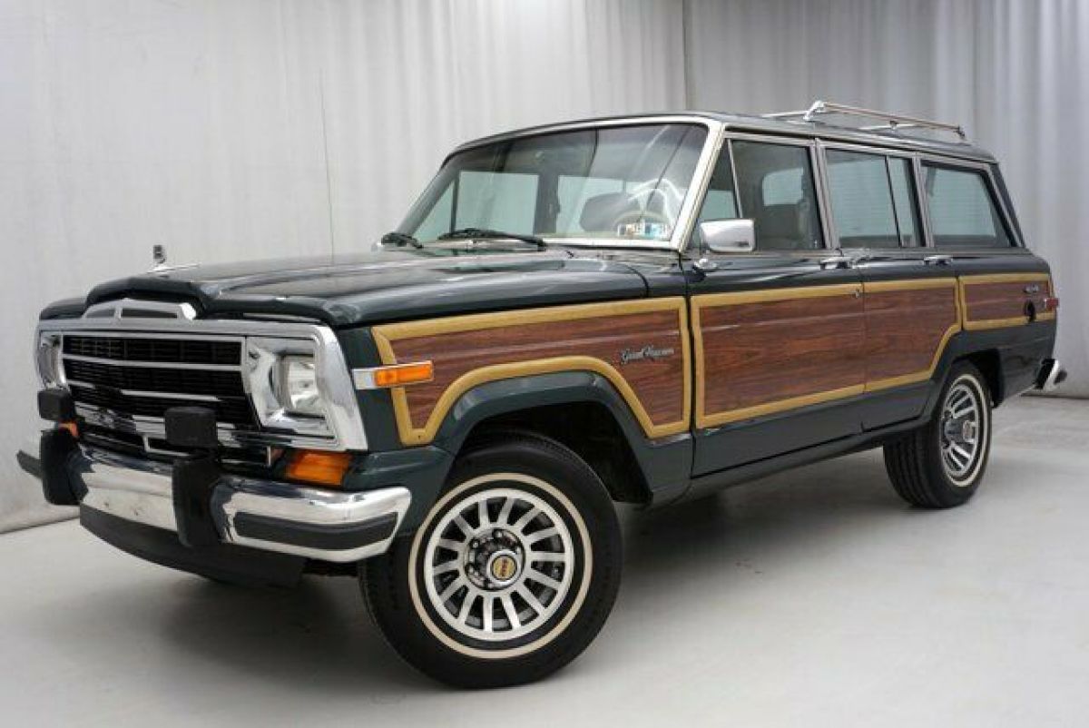 1991 Jeep Grand Wagoneer  39979 Miles    Automatic 1991 Jeep Wagoneer