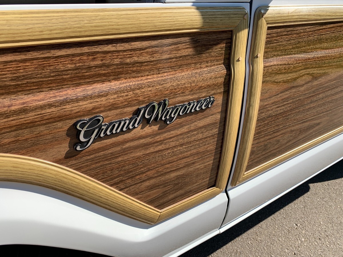 1991 Jeep Grand Wagoneer - photo 11
