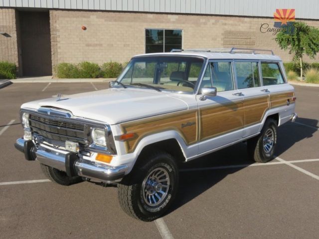 1991 Jeep Grand Wagoneer 4dr Wagon 4WD - photo 2