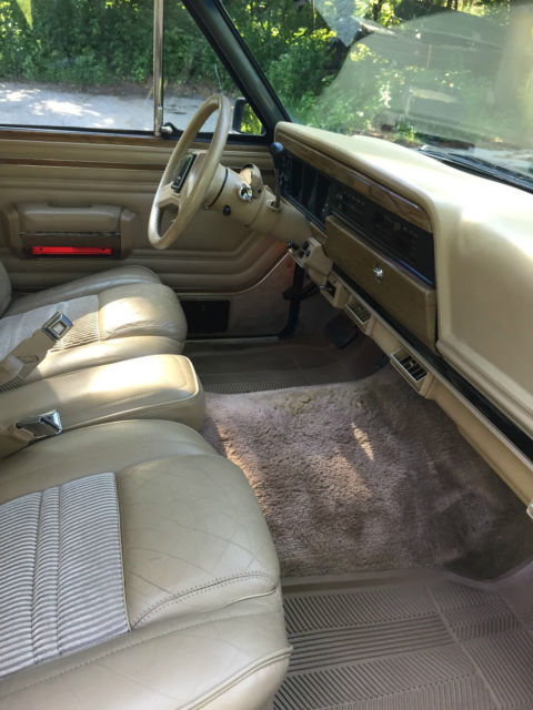 1991 Jeep Wagoneer - photo 9