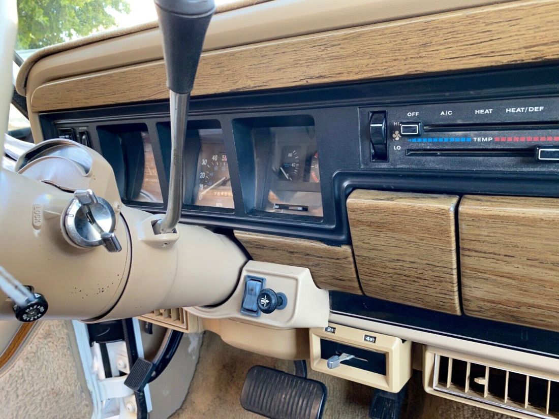 1991 Jeep Wagoneer - photo 13