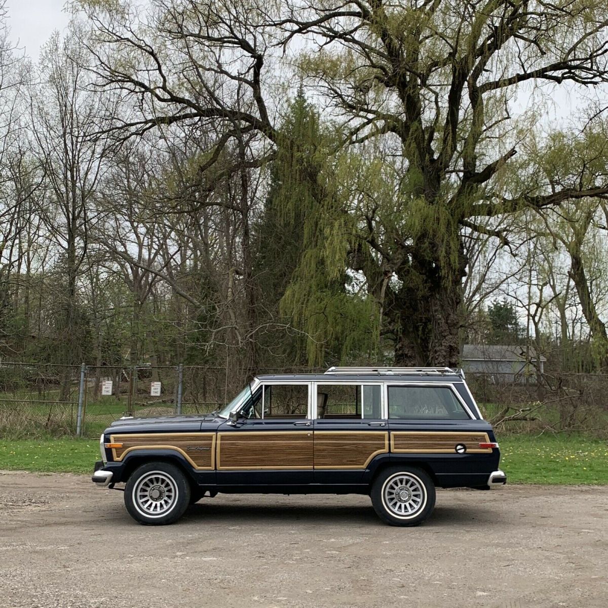 1991 Jeep Grand Wagoneer SUV Blue 4WD Automatic 1991 Jeep Grand Wagoneer