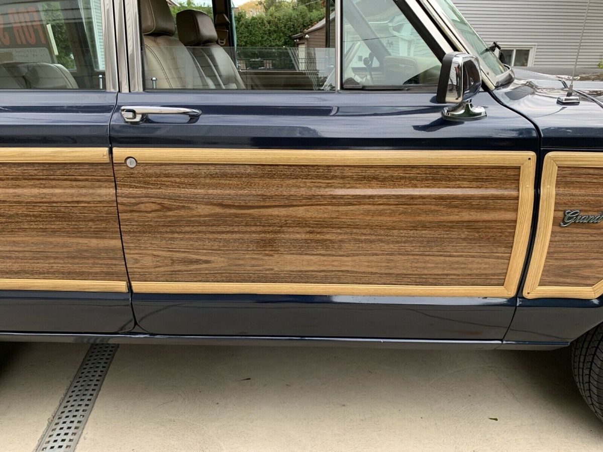 1991 Jeep Grand Wagoneer - photo 13