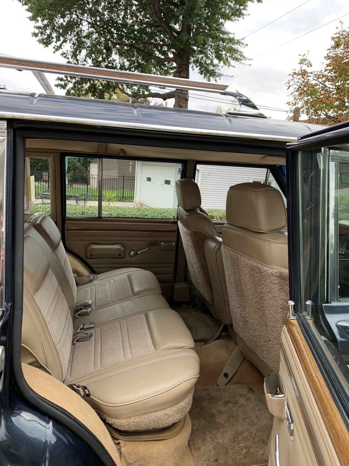 1991 Jeep Grand Wagoneer - photo 4