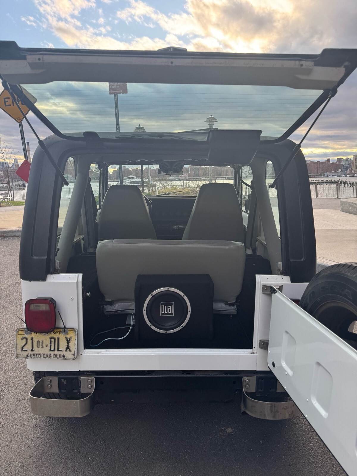 1991 Jeep Wrangler - photo 4