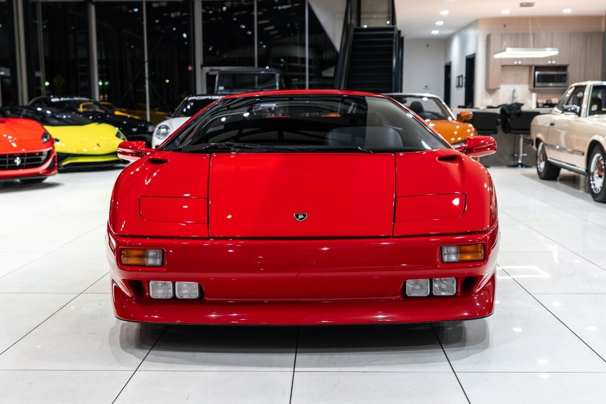 1991 Lamborghini Diablo Coupe 5.7L V12! 5-Speed Manual ONLY 16k Miles! Col - photo 7