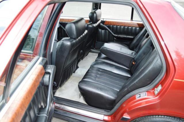 1991 Lancia Thema 8.32 Ferrari V-8 - photo 7