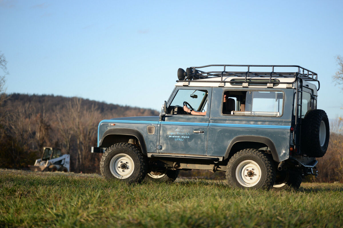 1991 Land Rover D90 - Big + Refined all at once 1991 Land Rover Defender
