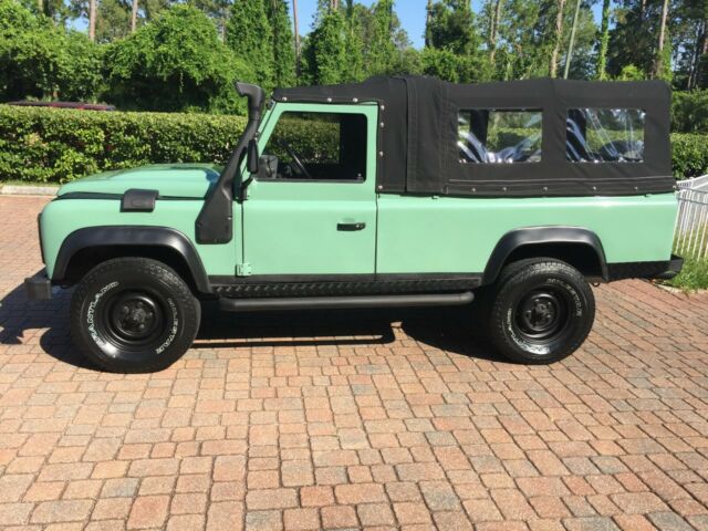 1991 Land Rover Defender 110 Soft Top - LHD - photo 4