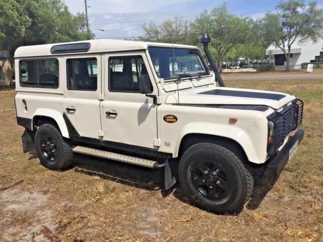 1991 LAND ROVER DEFENDER 110 TURBO DIESEL 2.5L 300TDI 1991 Land Rover Defender County Station Wagon