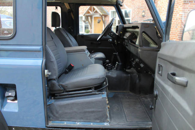 1980 Land Rover Defender County Station Wagon - photo 11