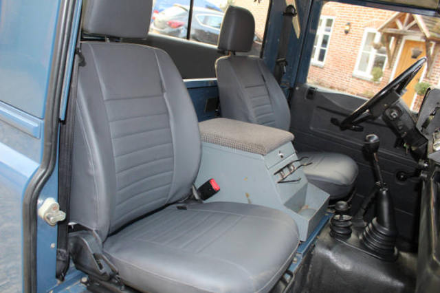1980 Land Rover Defender County Station Wagon - photo 13