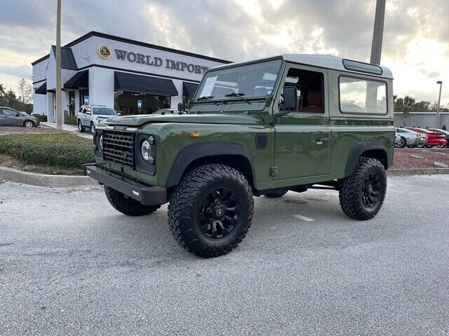 1991 LAND ROVER Defender 90 3-DOOR HARD TOP 200 TDI - (COLLECTOR SERIES) - photo 2