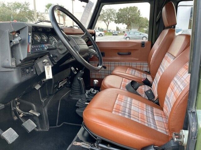 1991 LAND ROVER Defender 90 3-DOOR HARD TOP 200 TDI - (COLLECTOR SERIES) - photo 5