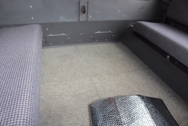1991 Land Rover Defender 2 doors soft top - photo 6