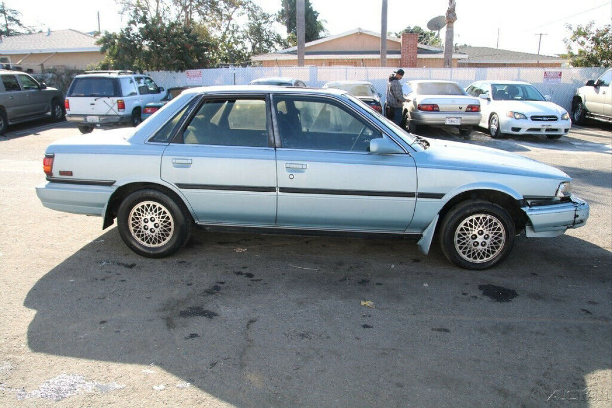 1991 Toyota Camry LE - photo 6