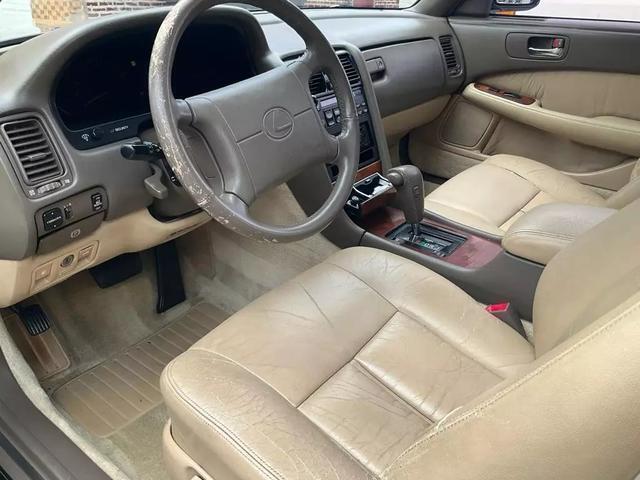 1991 Lexus LS 4D Sedan - photo 7