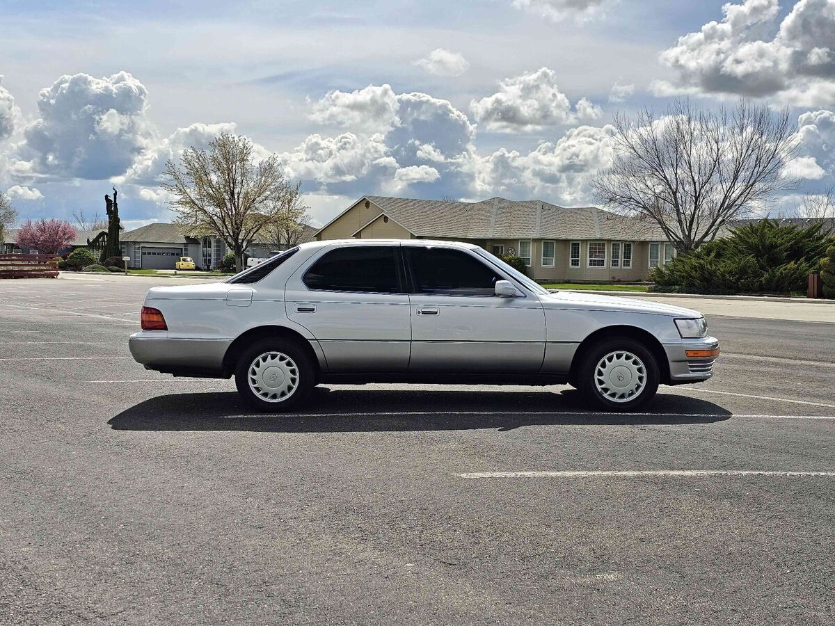 1991 Lexus LS 400 - photo 4