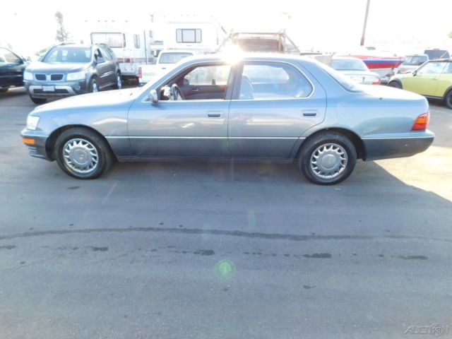1991 Lexus LS - photo 3